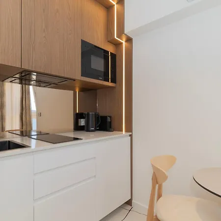 Luce Sul Mare 1 Apartment *